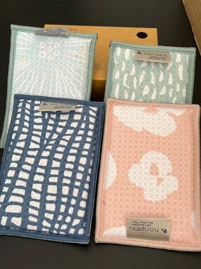 Norwex dual sided sponges